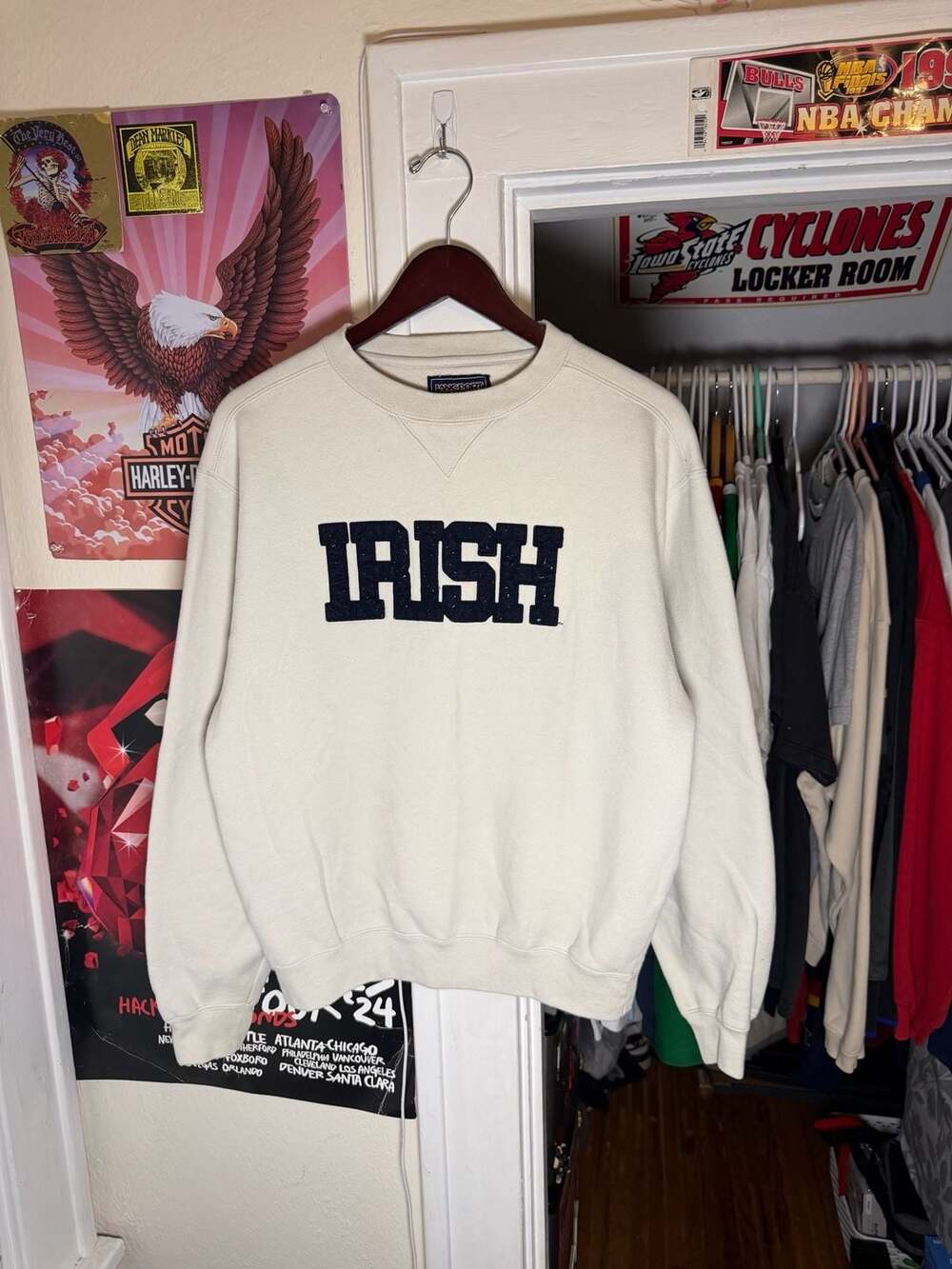 Vintage Notre Dame Irish College Crewneck Sweatshirt Size Small